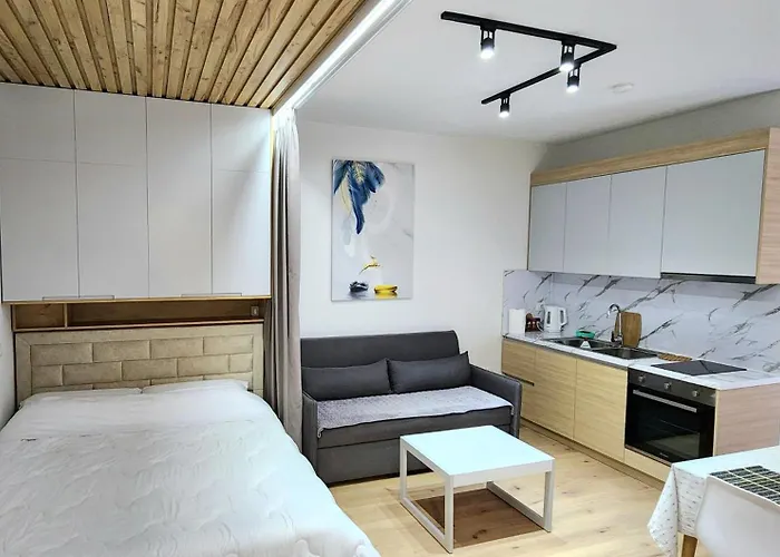 Avalona Seaside 1 *