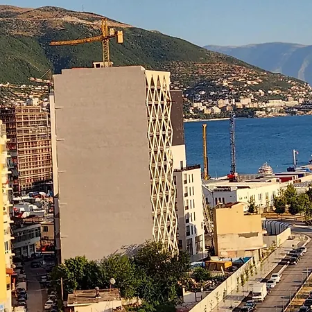 شقة Avalona Seaside 1 فلورا